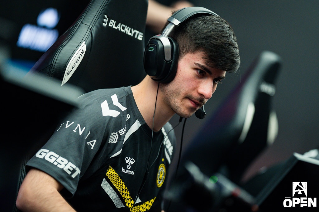 FlameZ on Vitality’s 2025 Era and CS2 Skins Culture